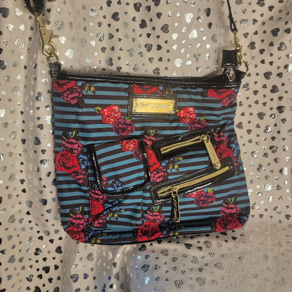 Betsy johnson crossbody messenger style purse